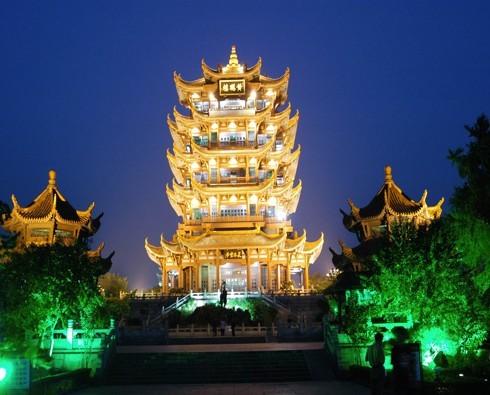 天气晴好游客井喷 假期次日湖北接待游客67.63万人次